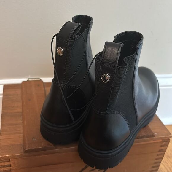 Steve Madden Black Leather Boots never worn size 9 - Picture 2 of 6